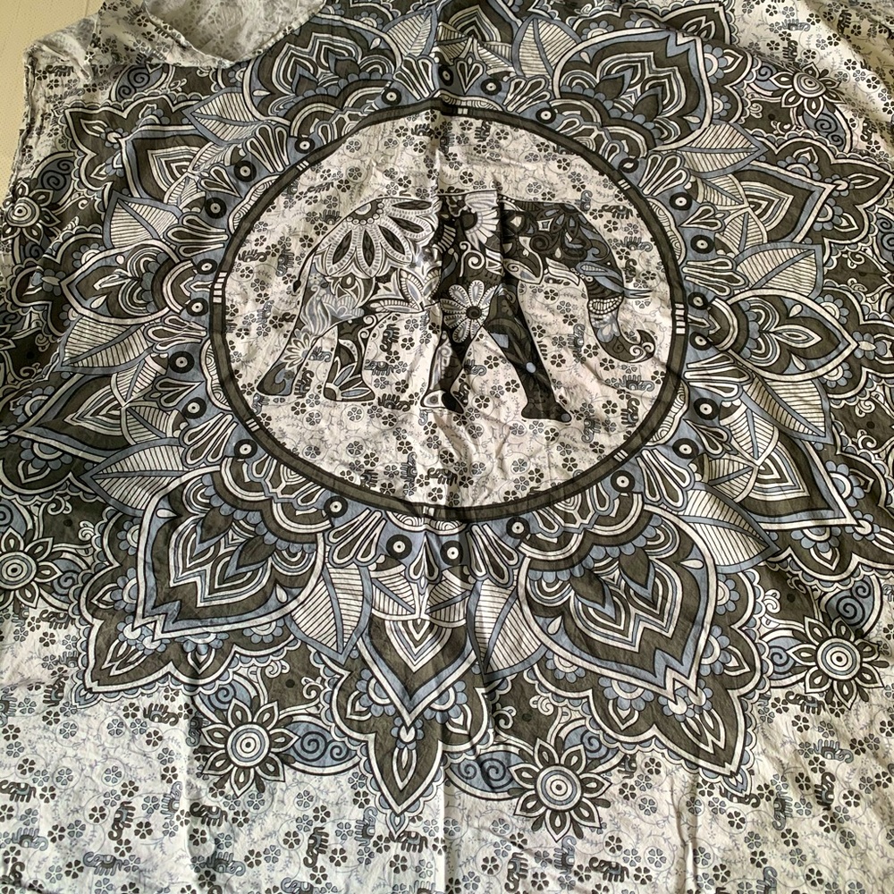 Grey Elephant tapestry (4ftH,5ftL)